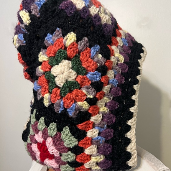 Free Form Granny Square Hat Wrap Oversized Daytime main image 12